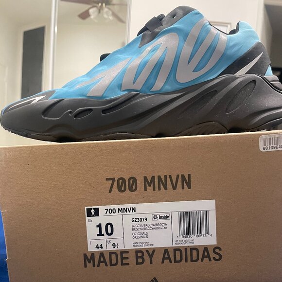 NEW!! Adidas Yeezy Boost 700 MNVN "Blue Tint" - Authentic (Worn once) - Picture 2 of 7